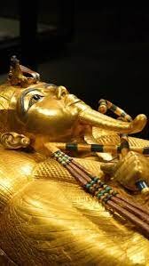 شهر نفرینشده و گنجینه سه فرعون که در سکوت تاریخ در زر و نقره خوابیدهاند