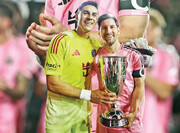 مسی زیباتر از پوشکاش!