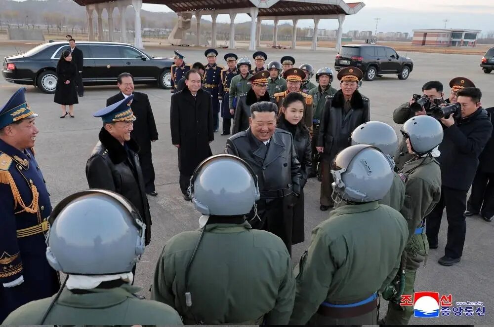 زنان خلبان در آسمان سرزمین ممنوعه | تصاویر