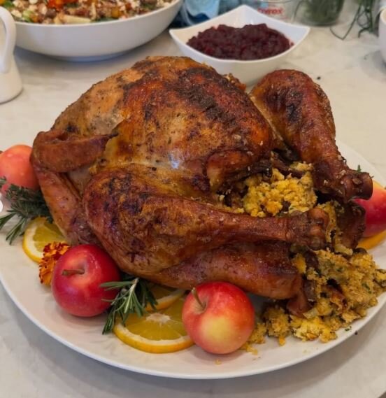 جنیفر لوپز عاشق چه غذاهایی است؟ | تصاویر جذاب از آشپزی ستاره هالیوود در آشپزخانه