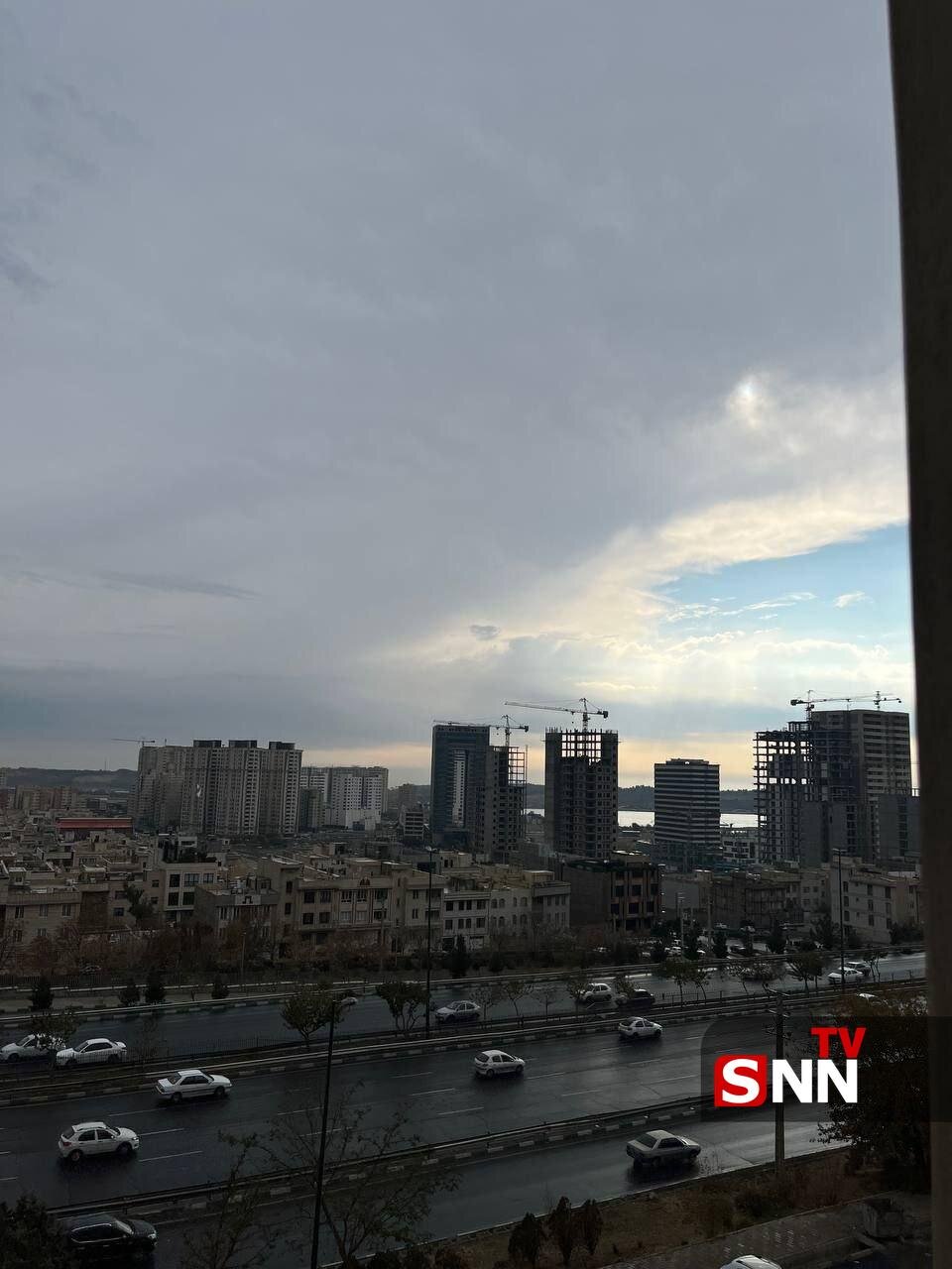 هوای تهران پس از نم باران دقایقی پیش | تصاویر