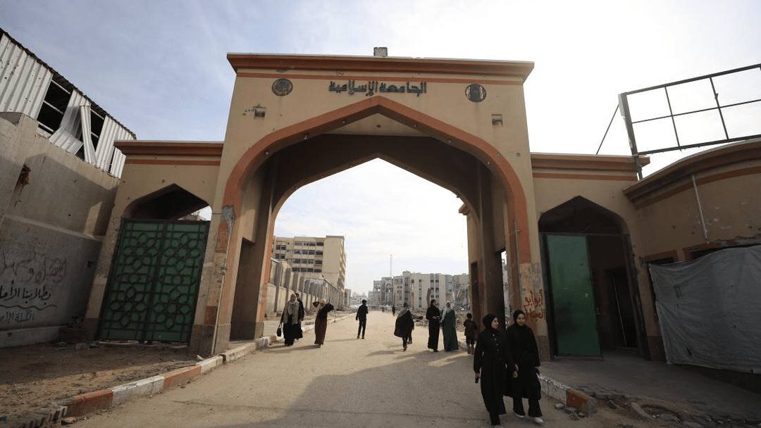 بازگشت دانشجویان غزه به دانشگاه پس از جنگ ۲ساله | تصاویر