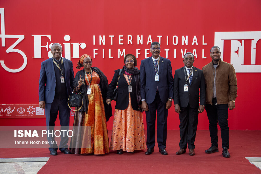 تیپ و استایل میهمانان خارجی در جشنواره فیلم فجر در شیراز | تصاویر