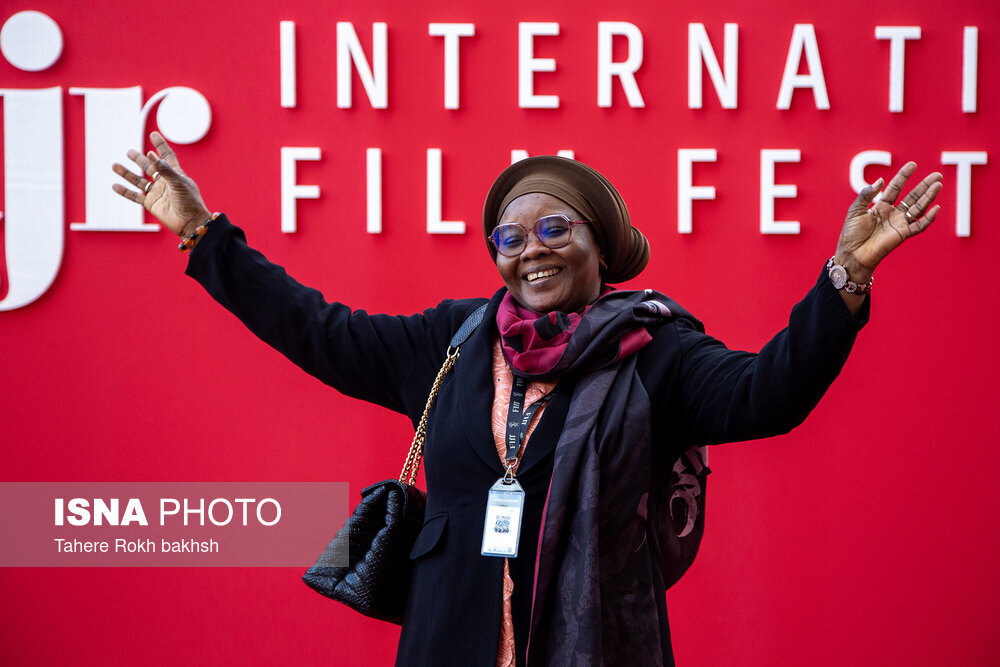 تیپ و استایل میهمانان خارجی در جشنواره فیلم فجر در شیراز | تصاویر