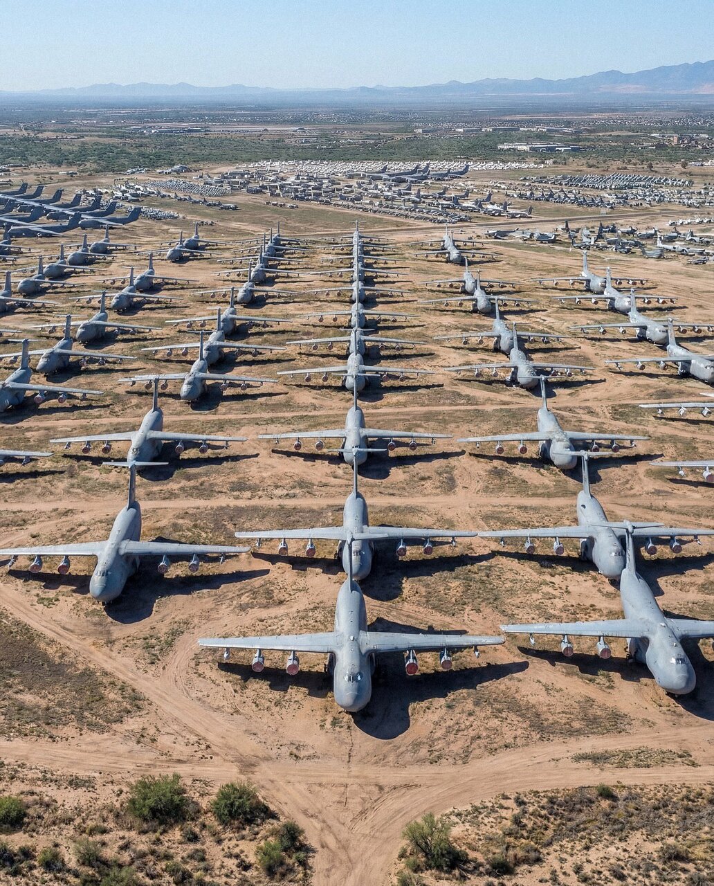 این پارکینگ نظامی می تواند بودجه چند کشور کوچک را تامین کند! | تصاویر