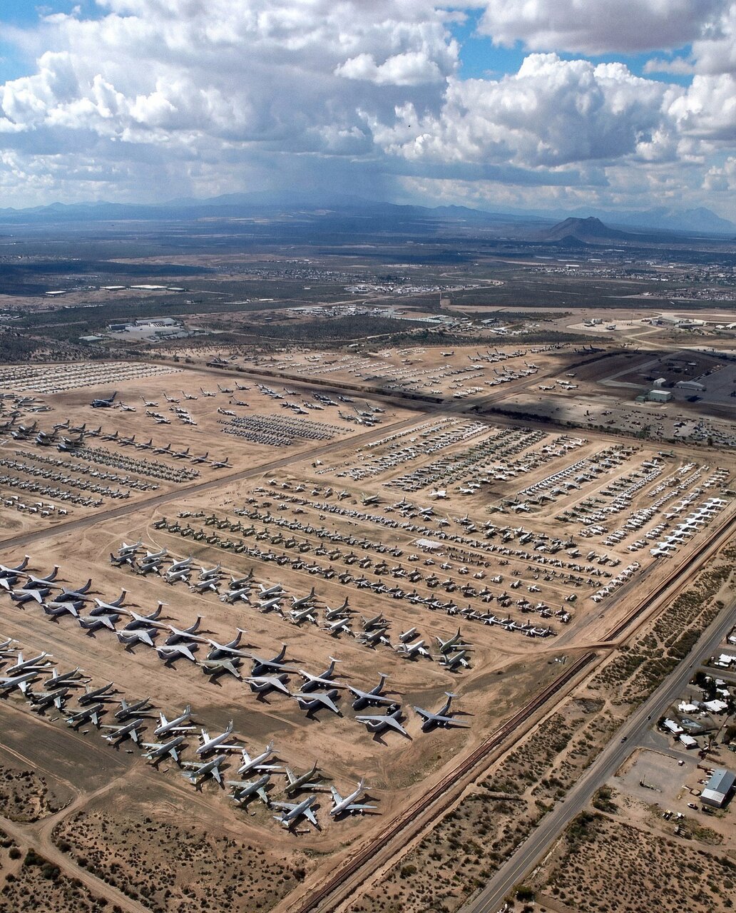 این پارکینگ نظامی می تواند بودجه چند کشور کوچک را تامین کند! | تصاویر