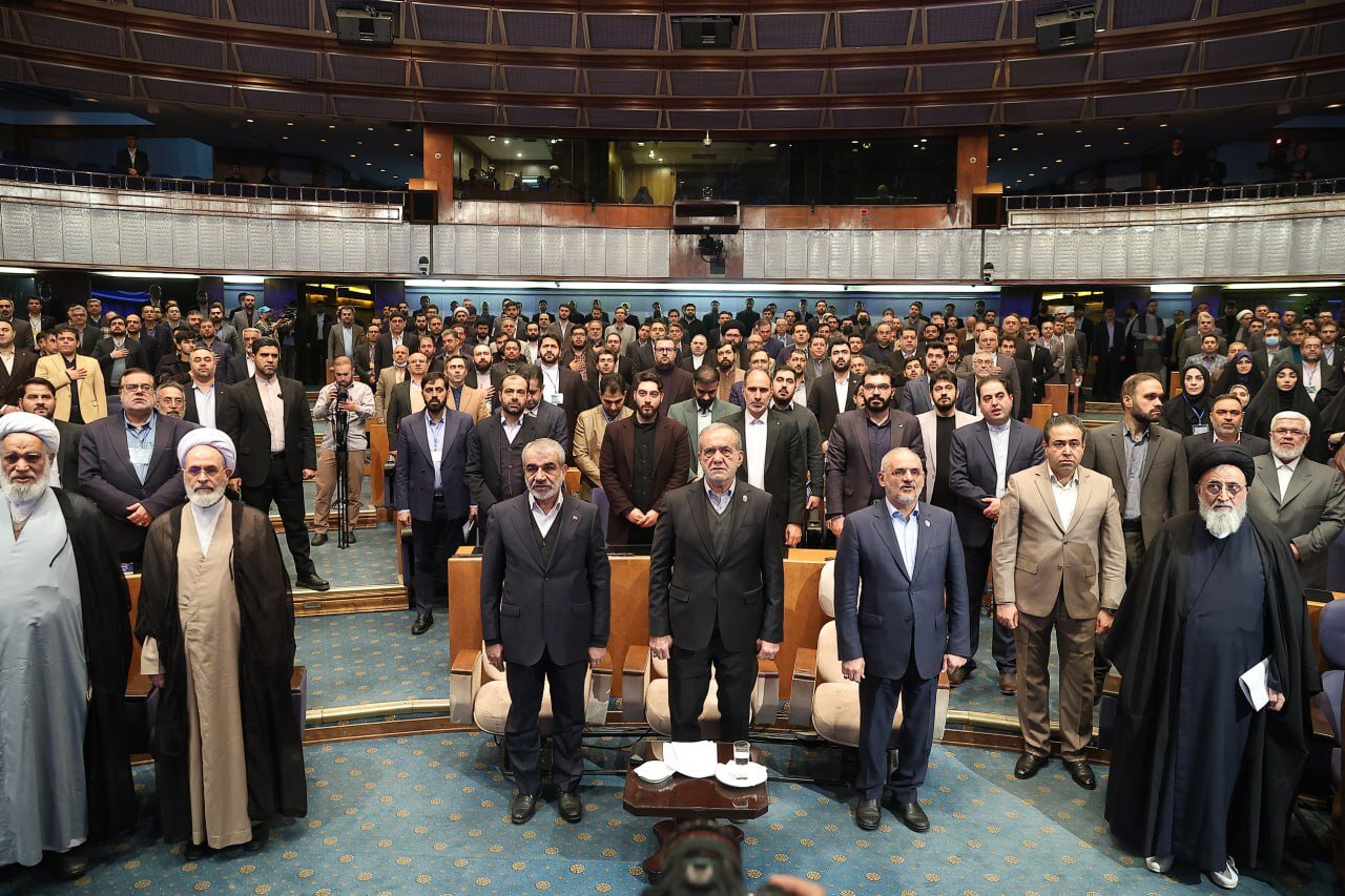 انگشتر پزشکیان در دست چپ باز هم جلب توجه کرد! | عکس