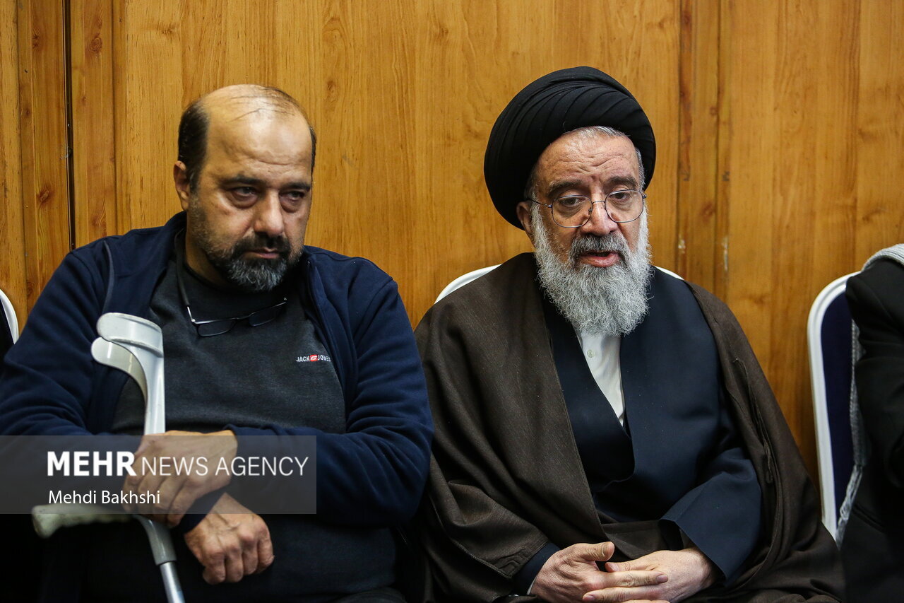 چهره احمد خاتمی در مراسم ختم پسر کاظم صدیقی | عکس