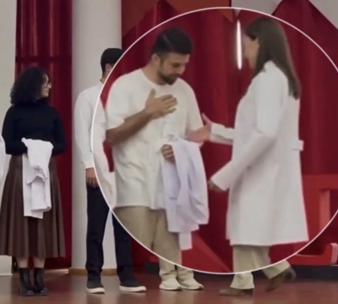 2 قاب غرور انگیز