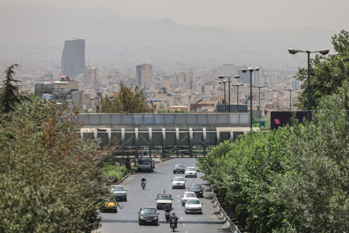 پیش‌بینی هوای تهران تا هفته آینده؛ از سرما تا رگبار و رعدوبرق و آلودگی هوا