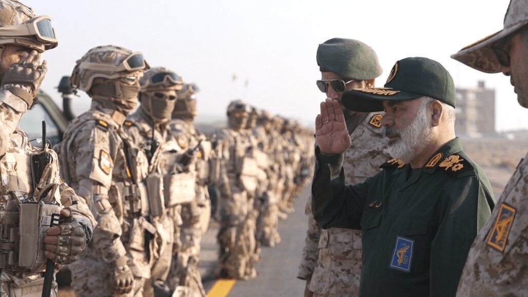 عملیات تهاجم پیش چشم دنیا+ تصاویر | آتش سنگین سپاه و یگان‌های زرهی ۱۰ کشور دیگر علیه مواضع تروریست‌ها