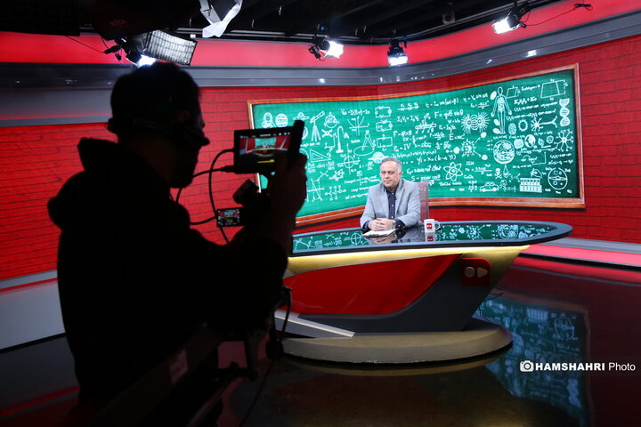 برنامه دانستنیها