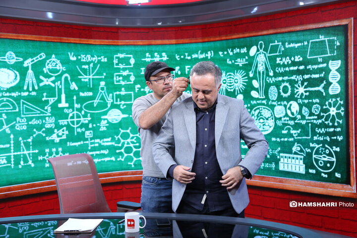 برنامه دانستنیها