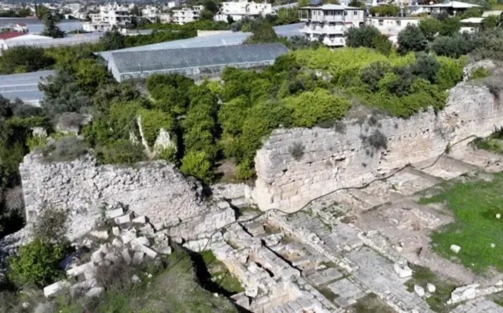 معبد گمشده زئوس از زیر باغ پرتقال بیرون آمد! | عکس