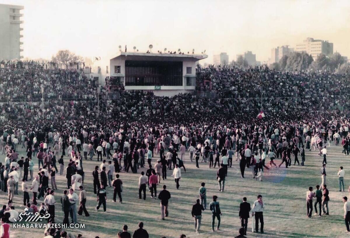 عکس  دیده‌نشده از اولین دربی استقلال و پرسپولیس بعد از انقلاب