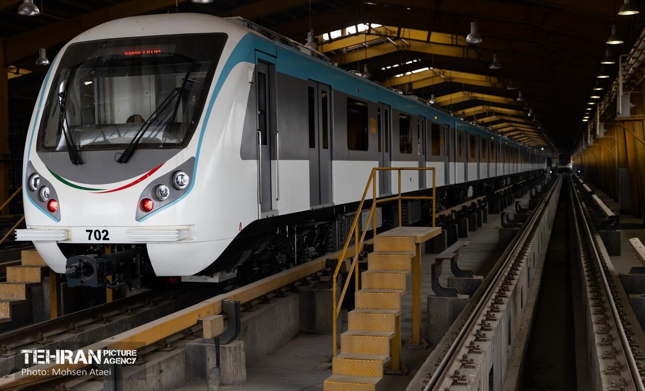 قطار ملی به تهران می رسد