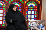 مادری که بخاطر اعزام پسرانش به جبهه کتک خورد و از خانه بیرون شد + ویدئو