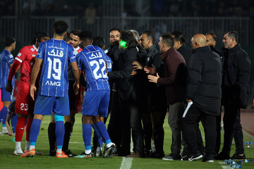 رضاییان باید هرچه زودتر از استقلال برود؛ این بغل کردن‌ها صوری است | هیچ تیم مدعی او را نمی خواهد