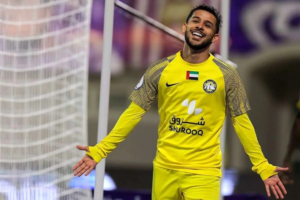 مهدی قایدی و فرزند تازه متولد شدهاش در لباس عربی + عکس