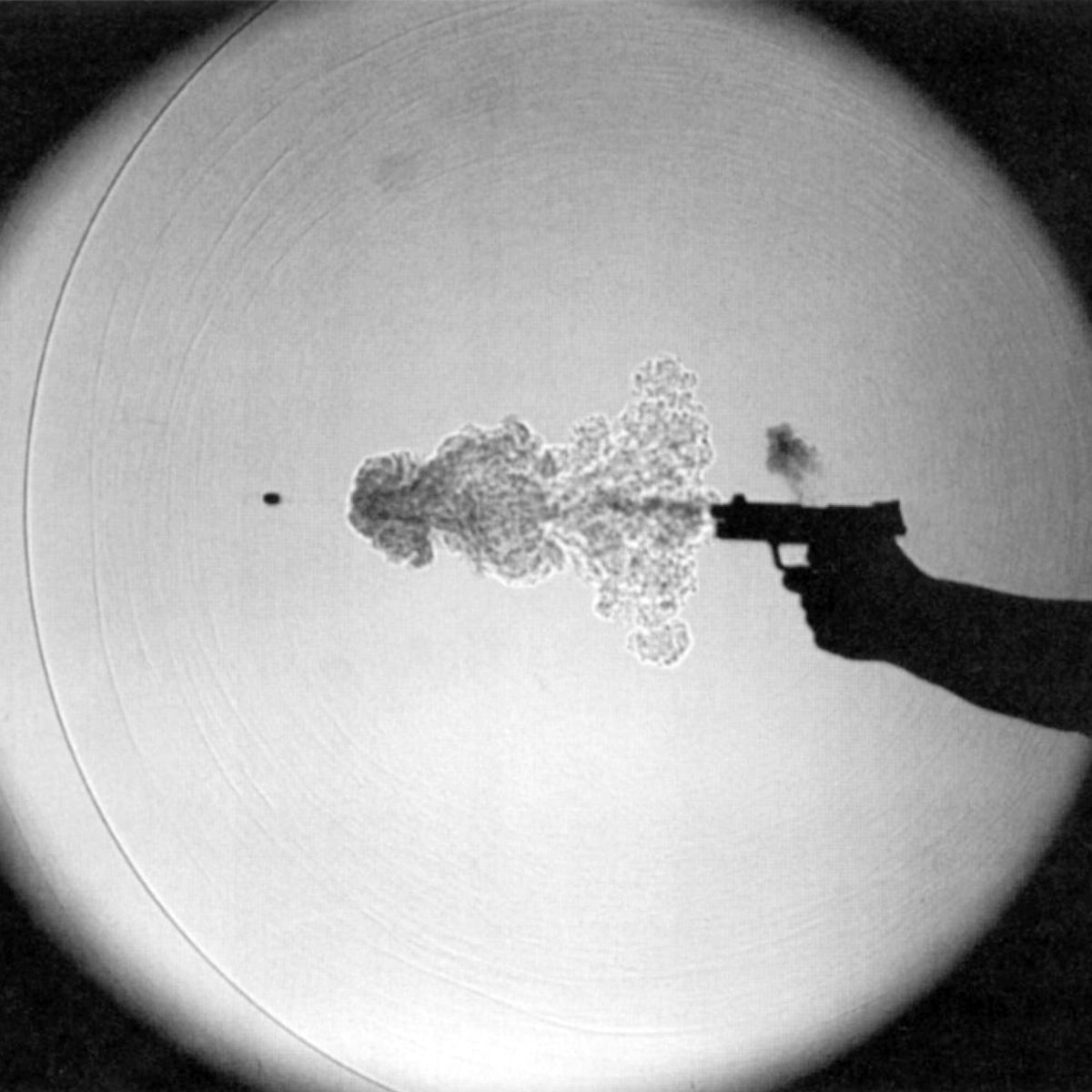 تیراندازی بدون خطا | این گلولهها خودشان هدف را پیدا میکنند