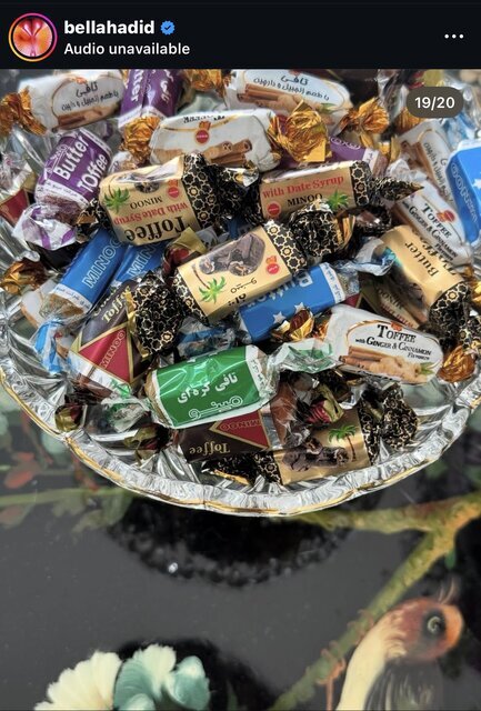 یک روزنامه قدیمی و شکلات ساخت ایران در خانه مدل معروف آمریکایی! | ببینید