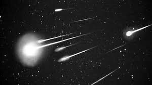 نگاهتان به آسمان باشد! | باران شهاب سنگ ها در راه است