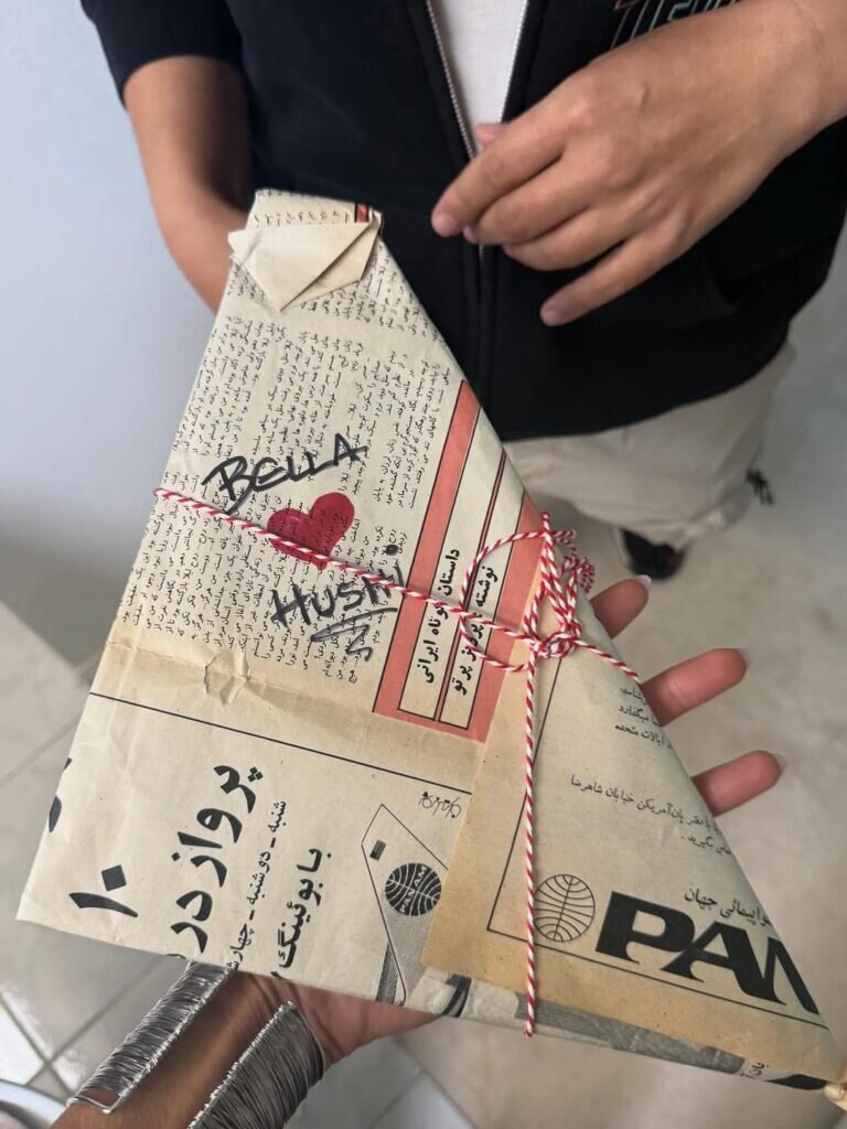 خانه یک مدل آمریکایی که دکوراسیون ایرانی دارد