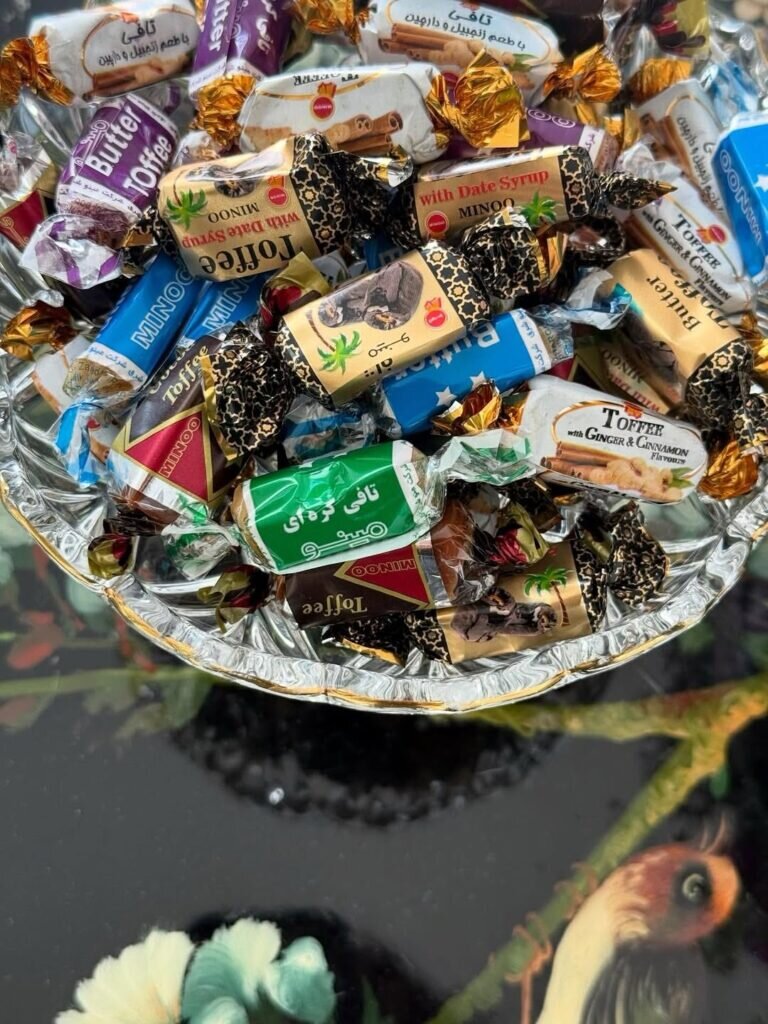 خانه یک مدل آمریکایی که دکوراسیون ایرانی دارد