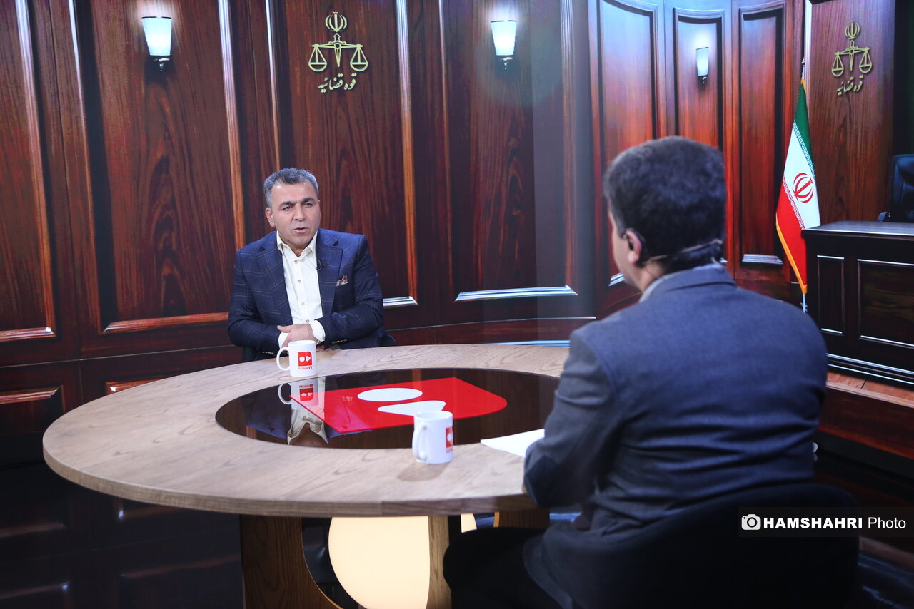 همشهری آنلاین – ۴۷ سال در تعقیب قاتل فراری در برنامه سرنخ