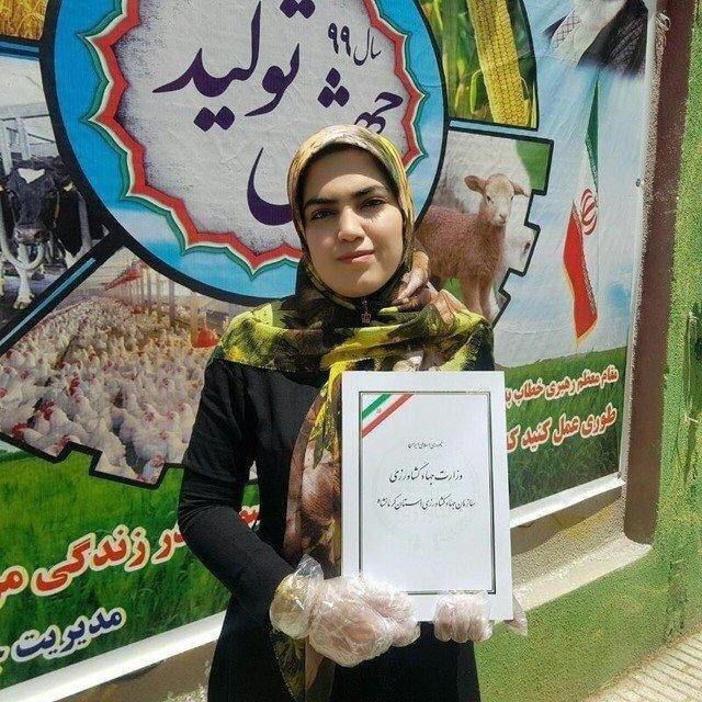 من چنورم؛ دختر سرسخت اورامان|دختر کارآفرین روستای جورآباد چطور با دستان خالی یک روستا را تبدیل به قطب تولید زعفران کرد