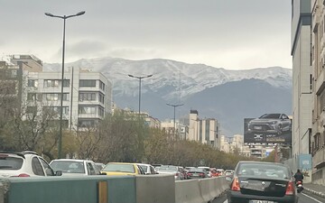 تصاویر نشستن برف روی کوه‌های تهران + عکس؛ بارندگی‌ها کم‌بارشی‌های چند ماه گذشته را جبران می‌کند؟