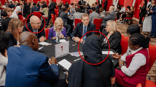 تکذیبیه عجیب؛ این تصاویر دیدار مقام ایرانی با نماینده اسرائیل هنوز در دسترس است | پوشش نامناسب نماینده ایران | با مسببان این دیدار برخورد شود