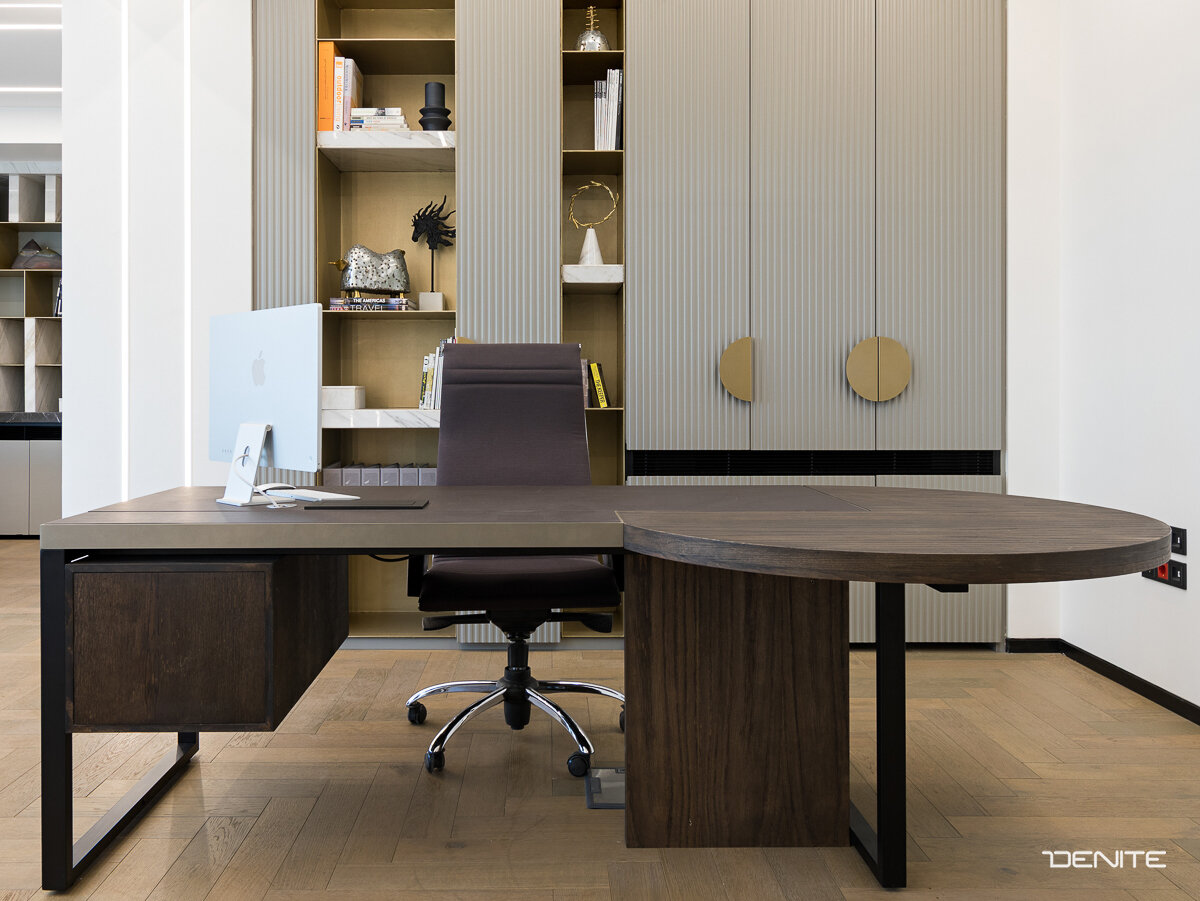 میز اداری مدرن از دنیته