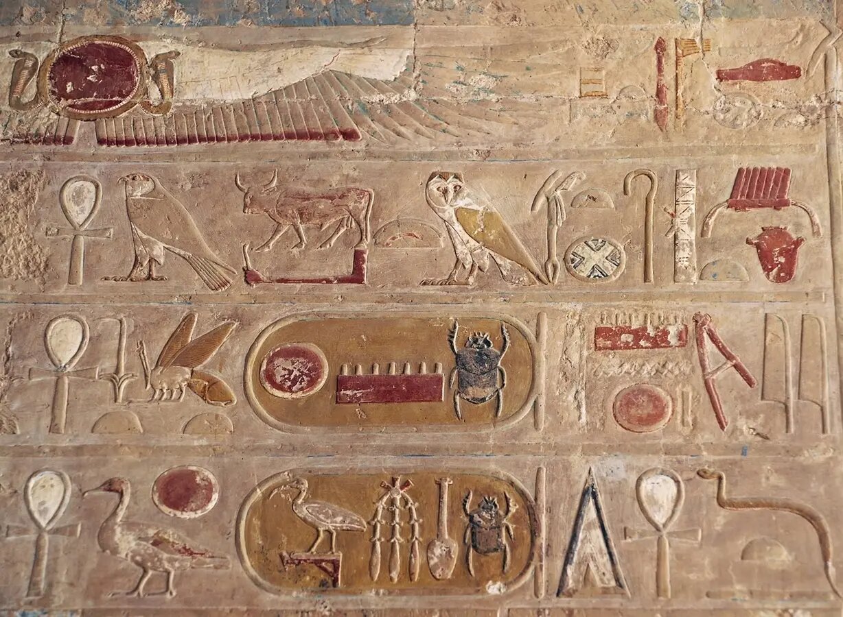 هیروگلیف؛ خط مصریان باستان چگونه رمزگشایی شد؟ | عکس