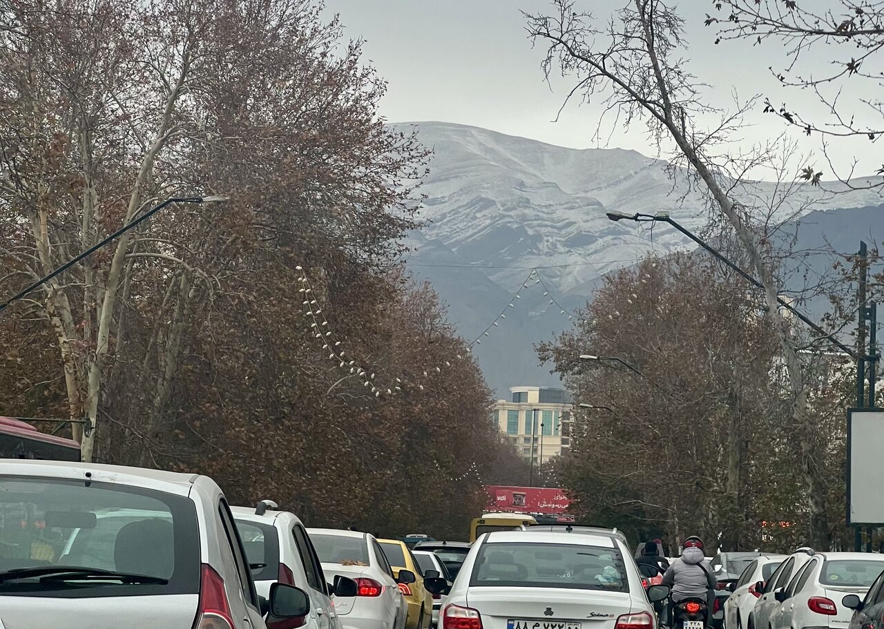 تصاویر نشستن برف روی کوههای تهران + عکس؛ بارندگیها کمبارشیهای چند ماه گذشته را جبران میکند؟