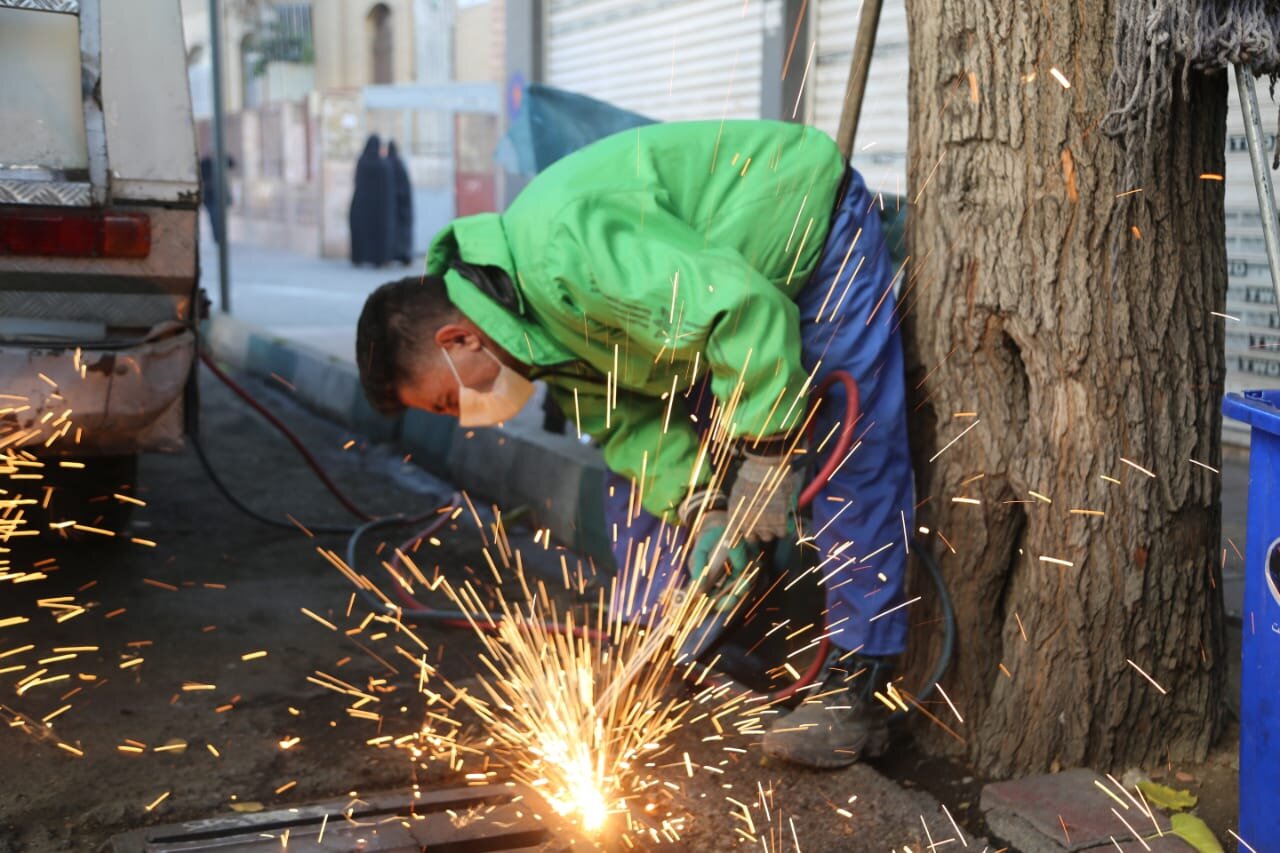 رفع مشکلات محله توسط مدیریت شهری در کوچه پس کوچه