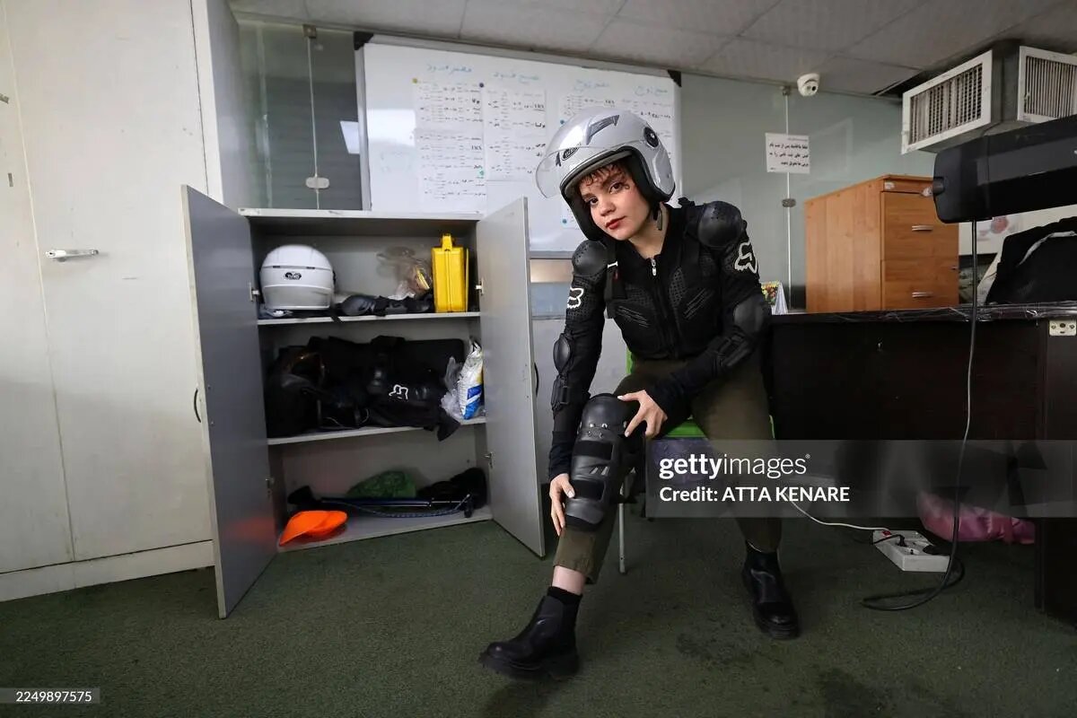 آموزش موتورسواری به زنان در تهران | تصاویر