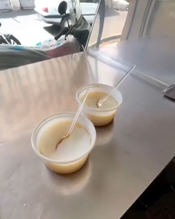 آخرین استاد رویخی تهران | این کاسب ۸۰ساله، آخرین کاسب بازمانده یک دسر خوش عطر در محله شوش تهران است