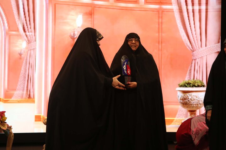 جشن بزرگ" زن جریان زندگی