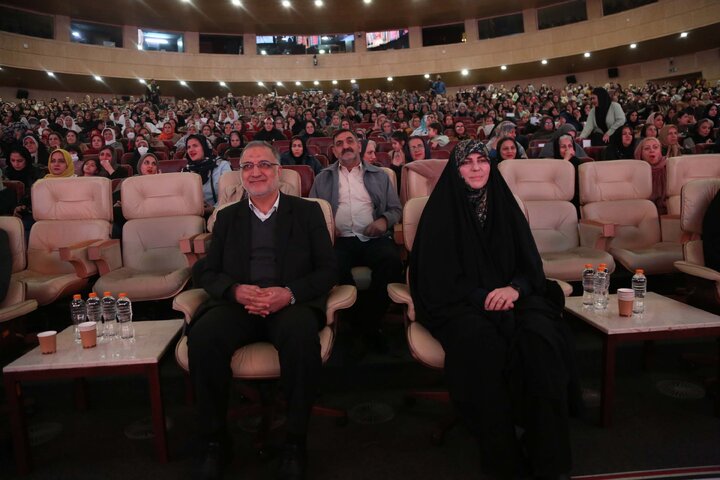 جشن بزرگ" زن جریان زندگی