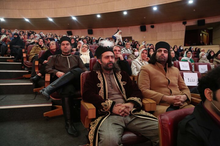 جشن بزرگ" زن جریان زندگی