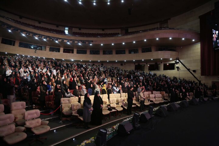 جشن بزرگ" زن جریان زندگی