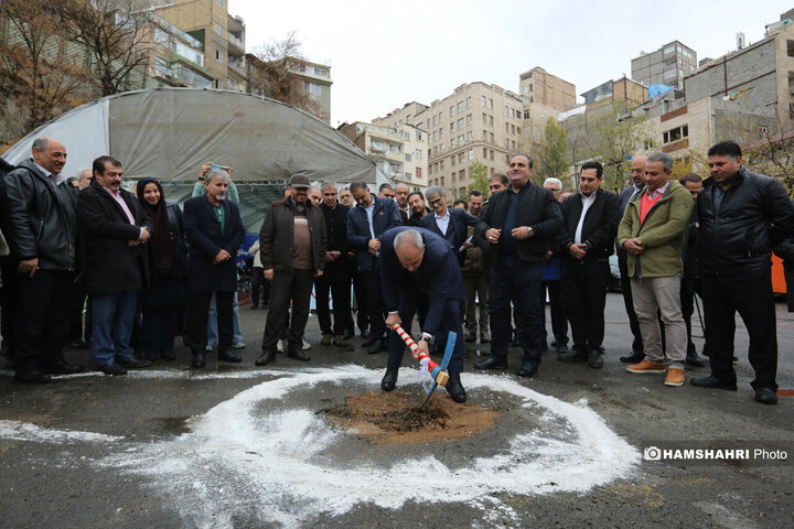 مراسم آغاز عملیات اجرایی پروژه پارکینگ و خدمات چند منظوره باغ وزیری