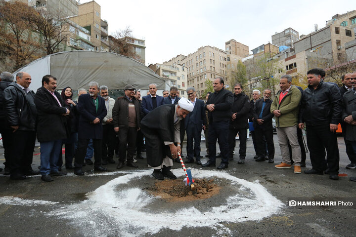 مراسم آغاز عملیات اجرایی پروژه پارکینگ و خدمات چند منظوره باغ وزیری