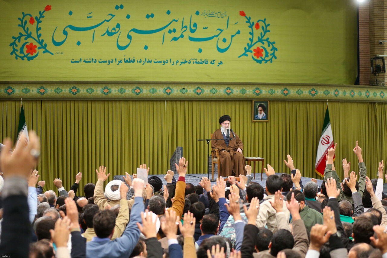 پاسخ رهبر انقلاب به کسانی که احتمال تکرار درگیری نظامی را مطرح میکنند | کمبودهای زیادی داریم اما کشور در حال پیشرفت است