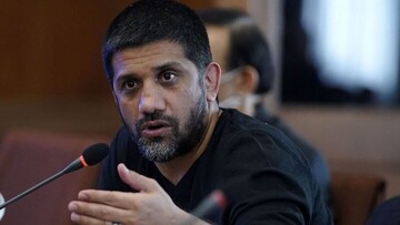 دبیر: امام حسین (ع) را ۳۰ هزار نفر زدند من که کسی نیستم + ویدئو | این فحاشی‌ها برای من، جذابیت کشتی برای مردم