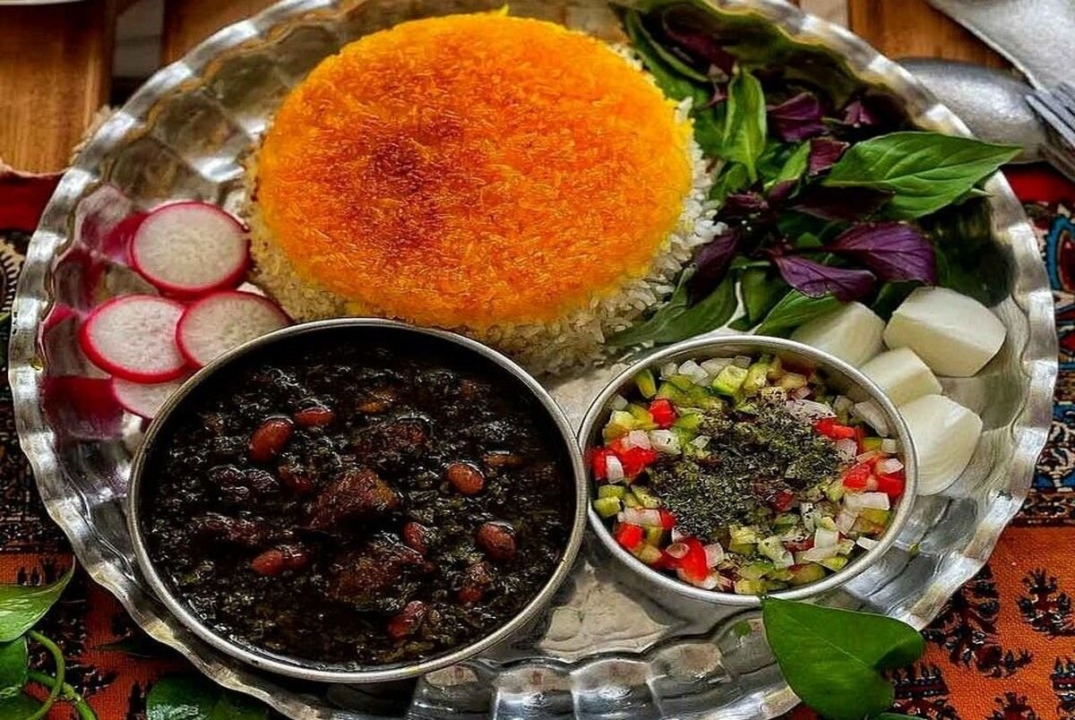 ۵ غذای ایرانی که خارجی‌ها عاشقش هستند؛ از کباب تا ته‌چین با دستور پخت + روش تهیه