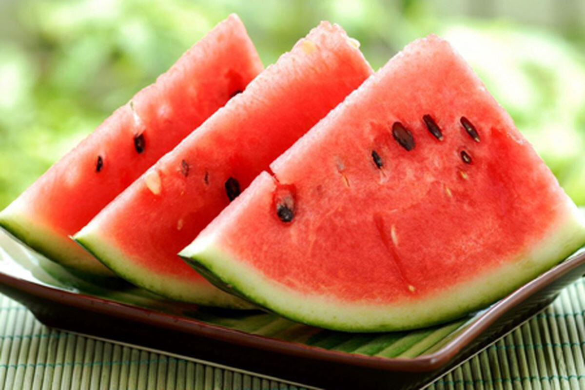 هندوانه شب یلدا را به شرط چاقو نخرید! ؛ روش تشخیص هندوانه رسیده و شیرین | چرا خوردن این آبدار شیرین تابستانی در شب یلدا باب شد؟