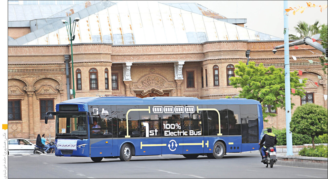 زیماهای تهران از راه میرسند / جمهوری تا بهارستان با اتوبوسهای تولید داخل
