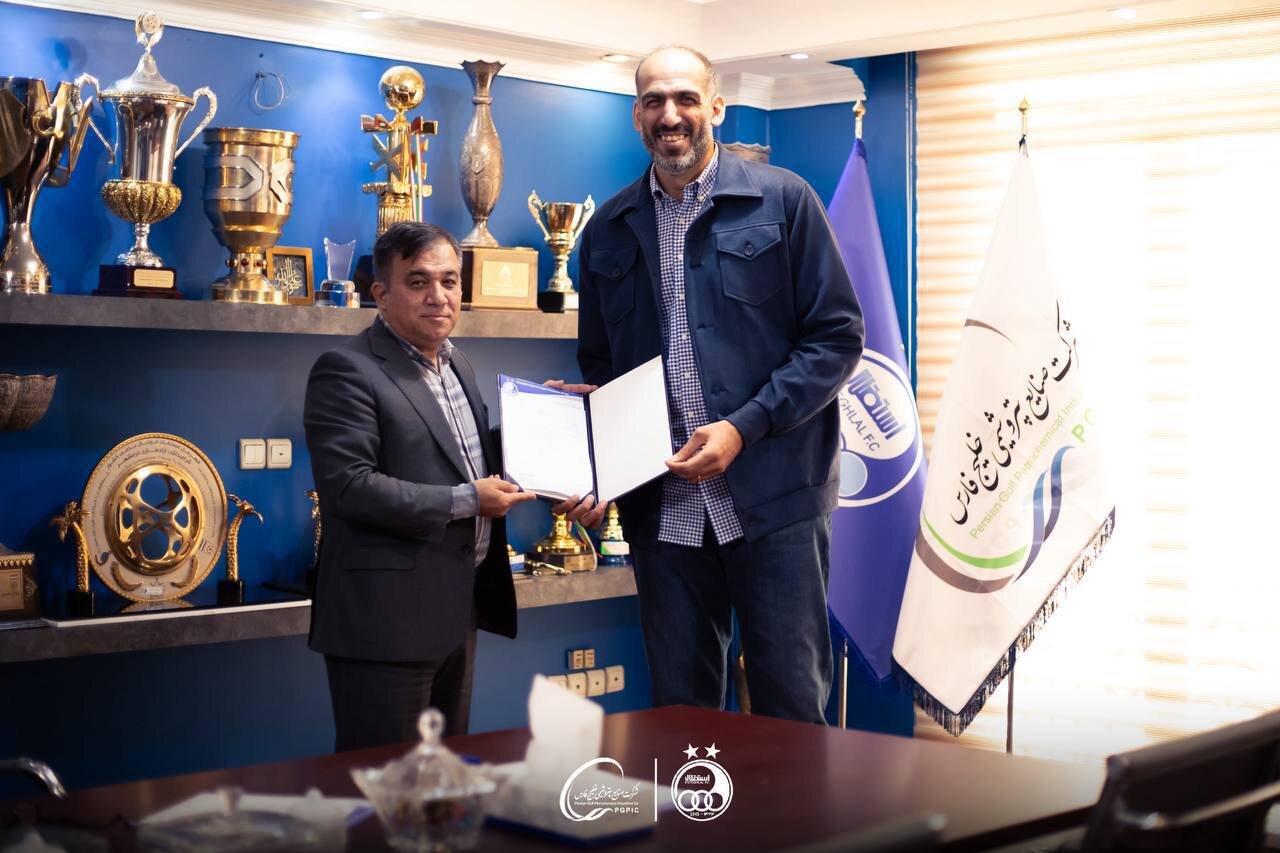 سقف کوتاه اتاق مدیرعامل استقلال برای حامد حدادی! | تصاویر